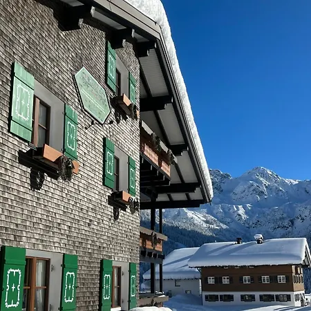 Gastehaus Fritz Guest house Mittelberg
