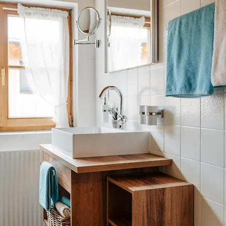 Gastehaus Fritz Guest house Mittelberg