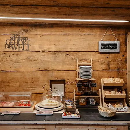 Gastehaus Fritz Guest house Mittelberg